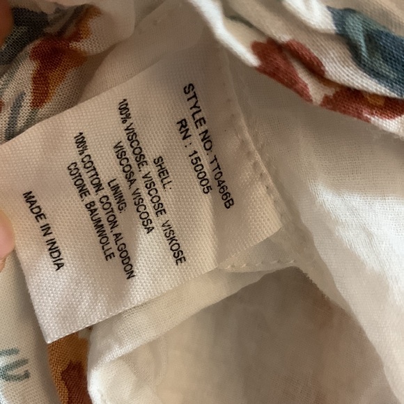 dRA Los Angeles Women’s X-Small Cropped Floral Sleeveless Top - Picture 3 of 6